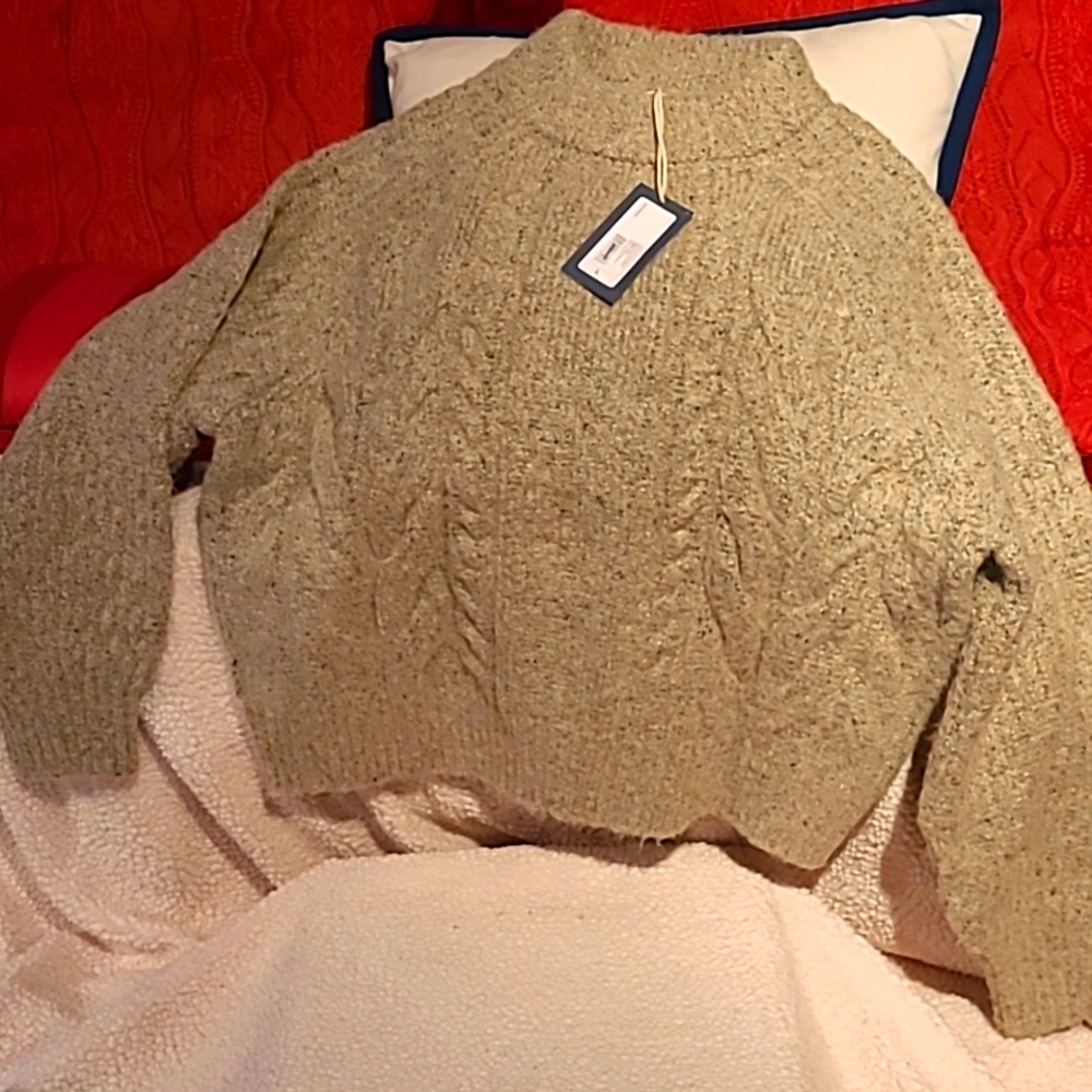 Universal Thread Goods Co women's fuzzy soft sweater Large